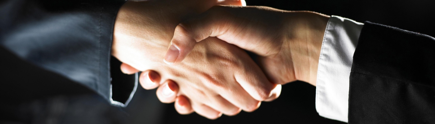 business-3298472_1920_adamr_pixabay